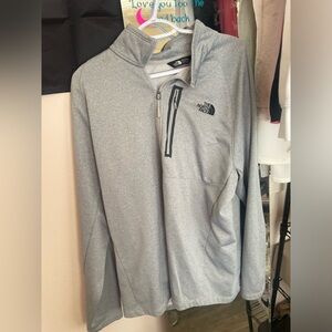 Men’s north face half zip